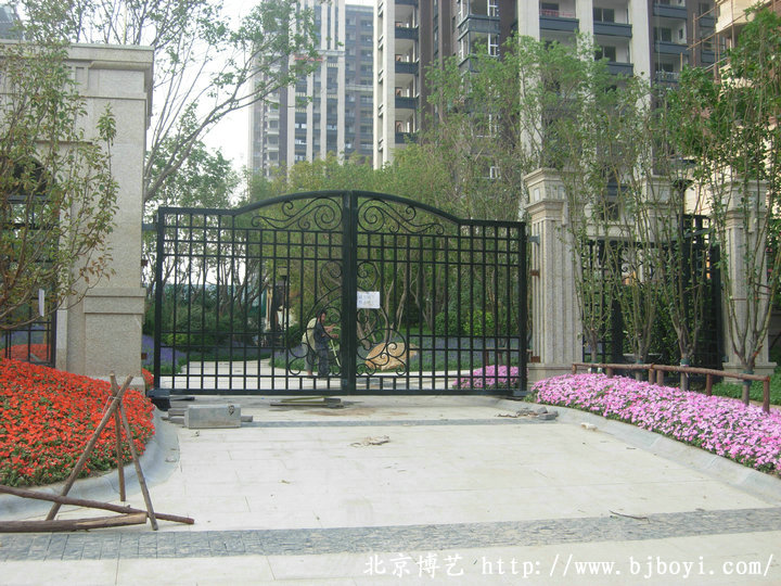 经典项目之K2·海棠湾 铁艺大门项目